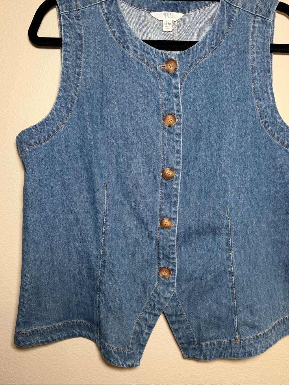 Time & Tru Blue Denim Button Up Jean Vest Top Classic Plus Size Cottage - Picture 2 of 3